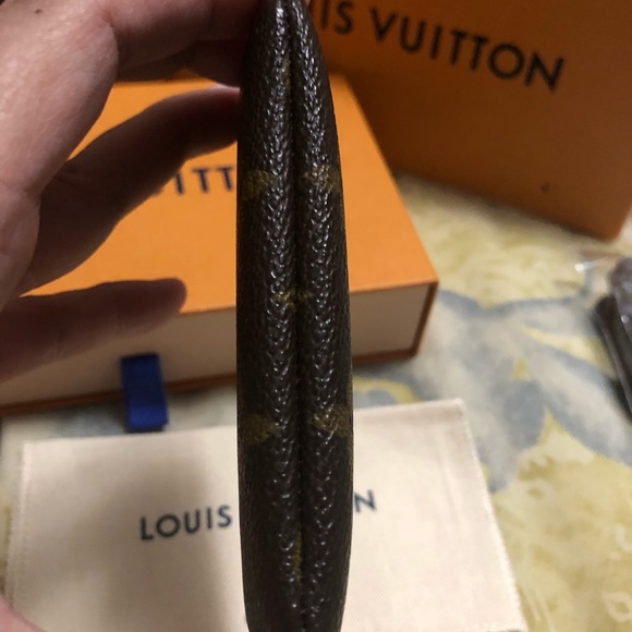 Key pouch - Picture 8 of 10